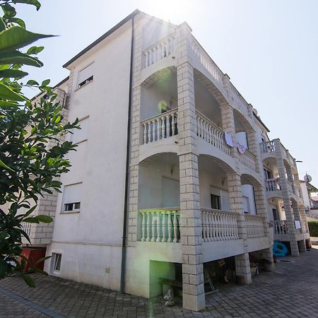 Apartments Lovric Trogir Exterior photo